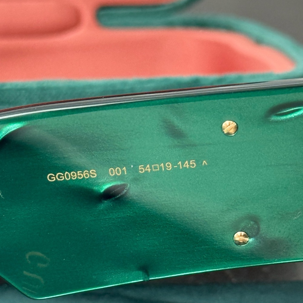 GUCCI NEW 52mm Square Sunglasses - Picture 9 of 15